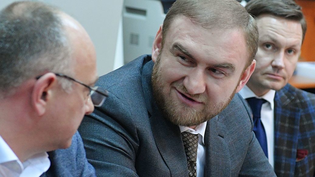 куча денег в подвале. арашуков султан мухамедович. сенатор арашуков. рауф раулевич арашуков. сенатор арашуков деньги.