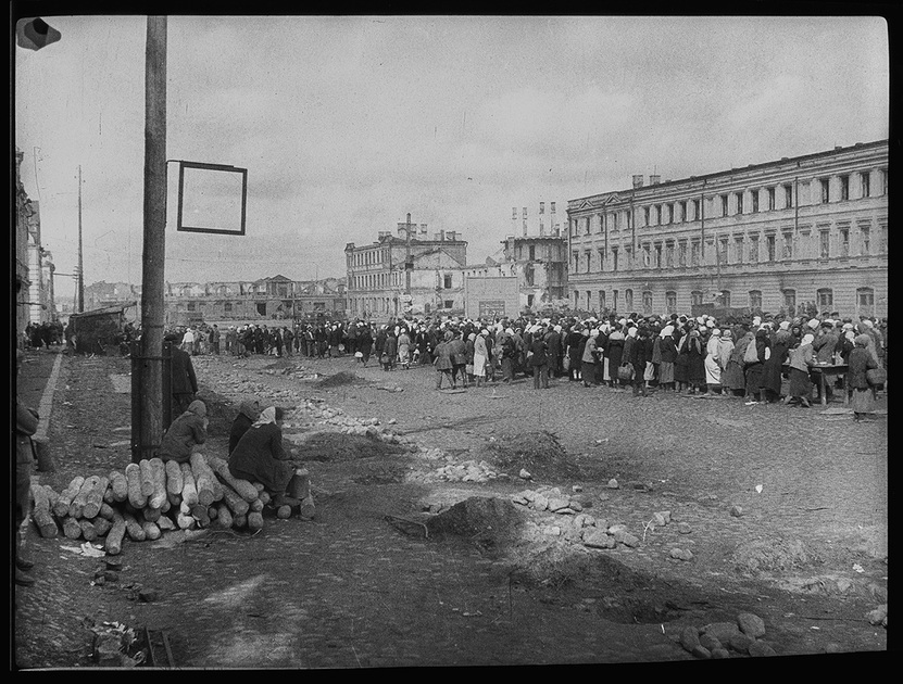 Советский массовый. Городские бои 19 века. Нашествие Германии на СССР Смоленск. Нашествие Германии на Смоленск. Вторжение Германии в СССР.