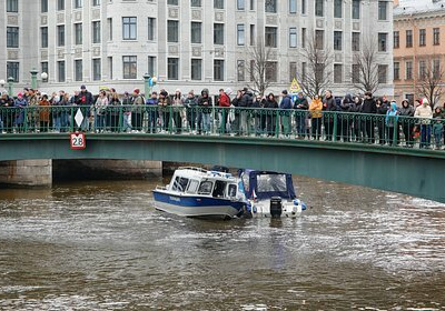 Стали известны детали аварии с утонувшим в реке автобусом в Петербурге