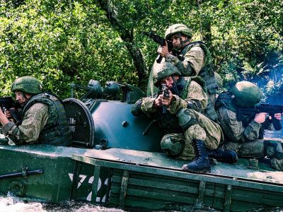 Русский десант штурмом взял позиции ВСУ в Вербовом (видео)