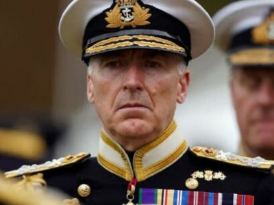 Зеленского подбивают сжечь резервы: в Киев прилетала 