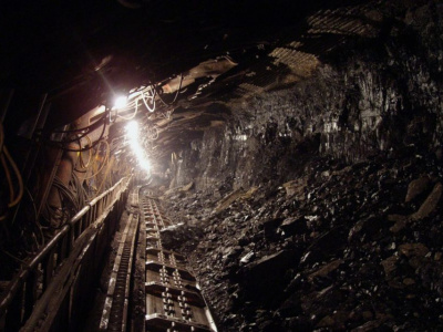 Спасатели добрались до одного из горняков в шахте "Кальинская"